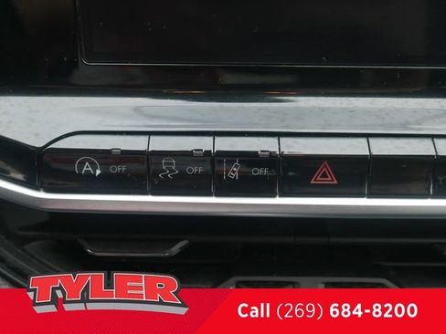 Used 2022 Jeep Compass Latitude AWD/4WD image 32