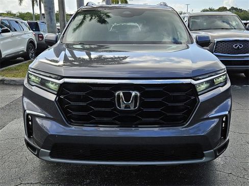 Used 2023 Honda Pilot Touring image 15