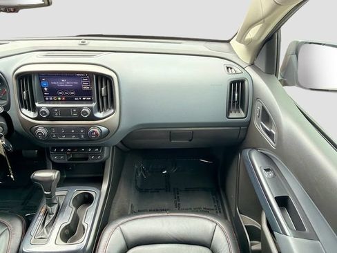Used 2021 Chevrolet Colorado Z71 w/ Safety Package AWD/4WD image 17