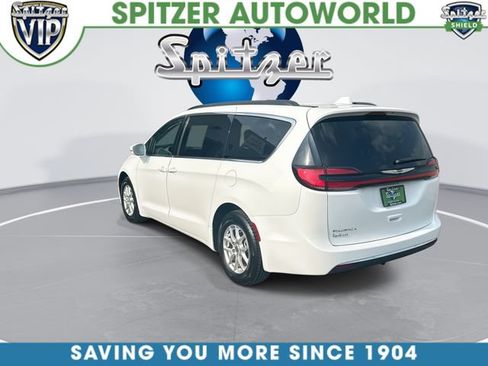 Certified 2022 Chrysler Pacifica Touring-L FWD image 7