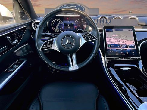Used 2022 Mercedes-Benz C 300 4MATIC Sedan image 5