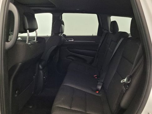 Used 2019 Jeep Grand Cherokee Laredo AWD/4WD image 18