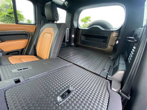 Used 2020 Land Rover Defender 110 X AWD/4WD image 29