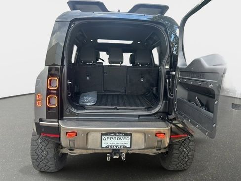 Used 2023 Land Rover Defender 110 X image 32