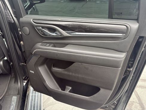 Used 2021 GMC Yukon XL Denali w/ Denali Premium Package image 35