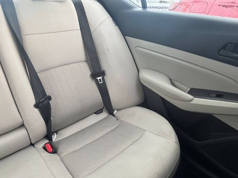 Used 2025 Nissan Altima 2.5 SV FWD image 35