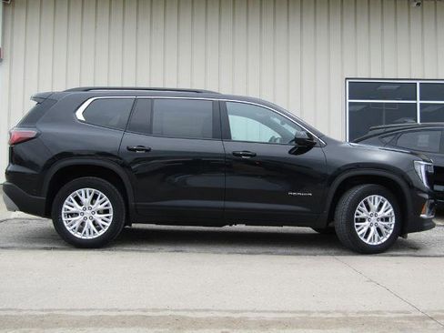 Used 2024 GMC Acadia Elevation AWD/4WD image 2