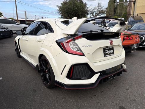 Used 2017 Honda Civic Type R image 2