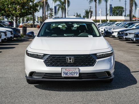 Used 2025 Honda Accord SE image 4