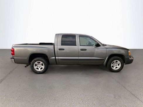 Used 2005 Dodge Dakota SLT RWD image 3