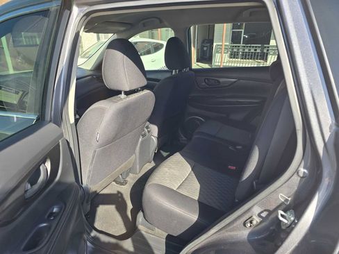 Used 2020 Nissan Rogue S image 18