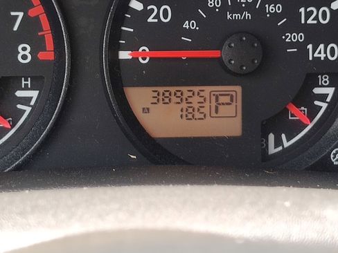 Used 2010 Suzuki Equator Sport image 26