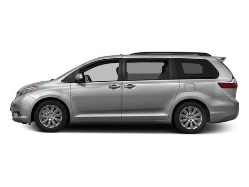 Used 2016 Toyota Sienna Limited image 3