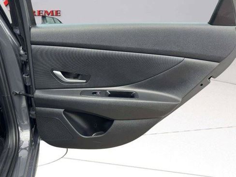 Used 2023 Hyundai Elantra SEL FWD image 47