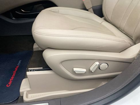 Used 2023 Lincoln Nautilus Reserve AWD/4WD image 13