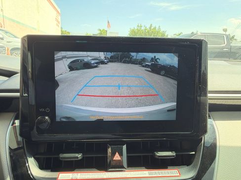 Used 2025 Toyota Corolla LE FWD image 29