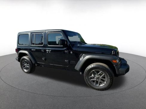 Used 2025 Jeep Wrangler Unlimited Sport AWD/4WD image 15