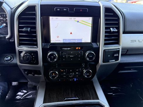 Used 2021 Ford F250 Lariat w/ Lariat Ultimate Package AWD/4WD image 31