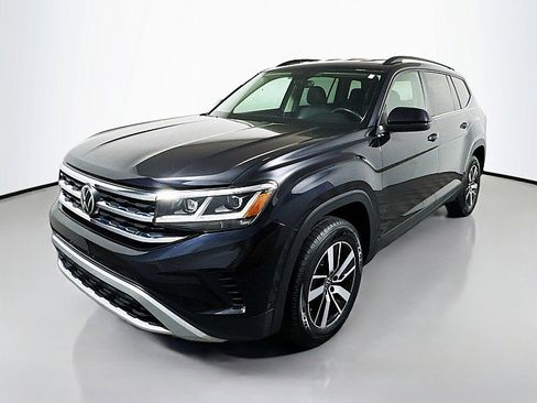 Used 2023 Volkswagen Atlas SE image 3