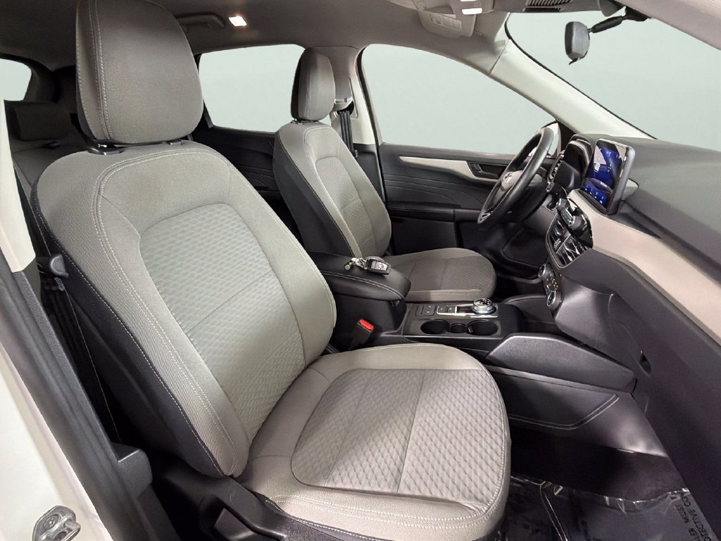 Used 2022 Ford Escape SE w/ SE Sport Appearance Package FWD image 34