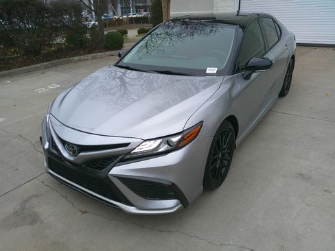 Used 2024 Toyota Camry XSE image 5