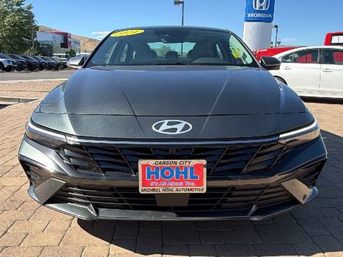 Used 2024 Hyundai Elantra Limited FWD image 8