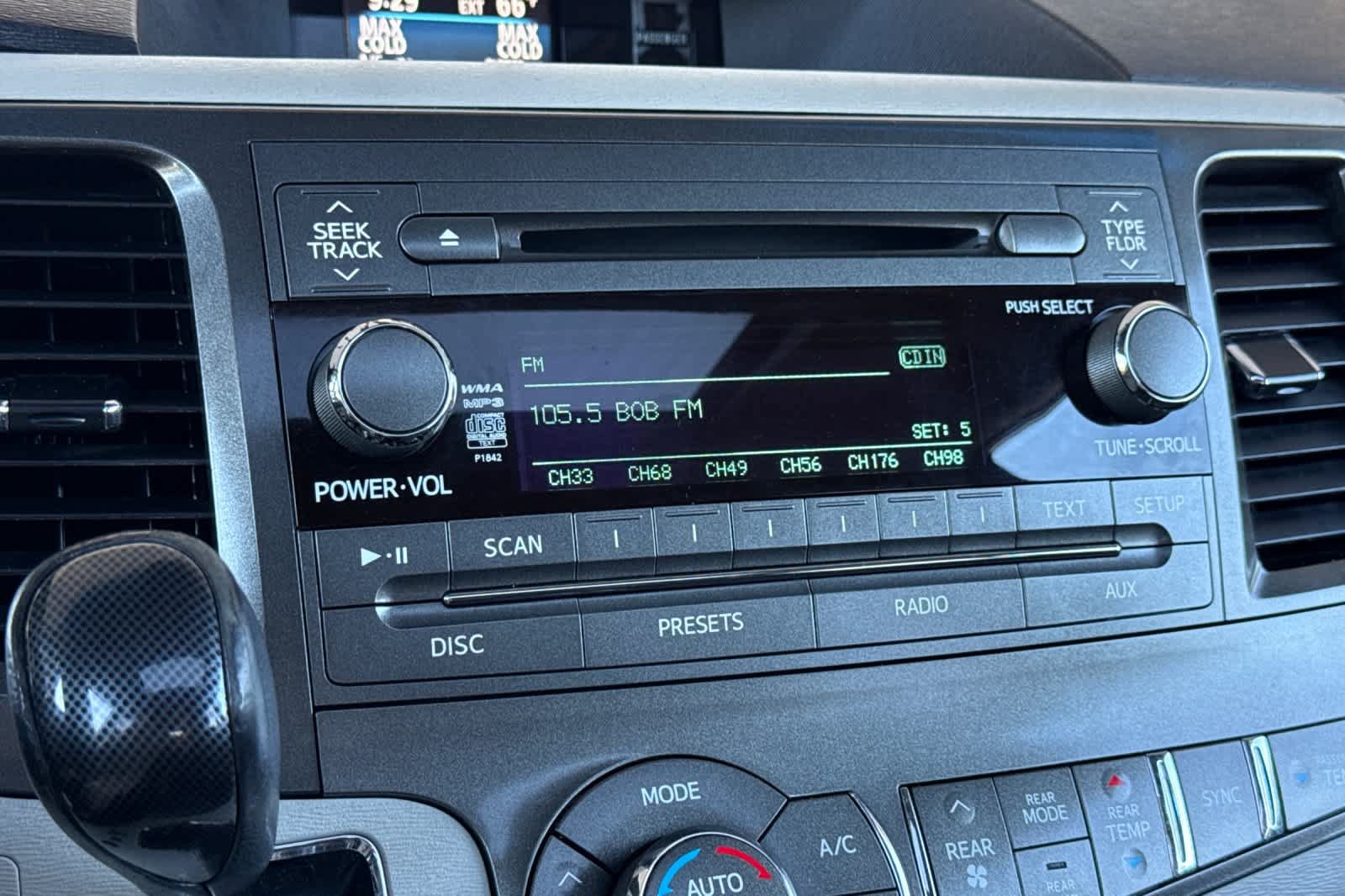Used 2012 Toyota Sienna SE FWD image 20