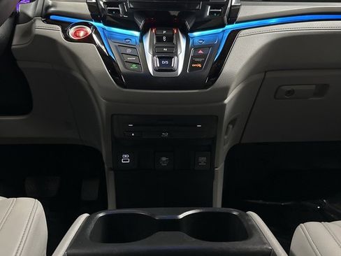 Used 2024 Honda Odyssey Touring image 23