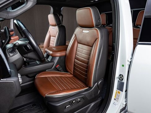 Used 2024 GMC Sierra 2500 Denali Ultimate image 30