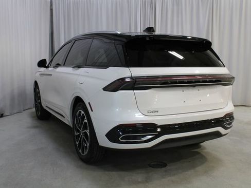 New 2026 Lincoln Nautilus Reserve AWD/4WD image 24