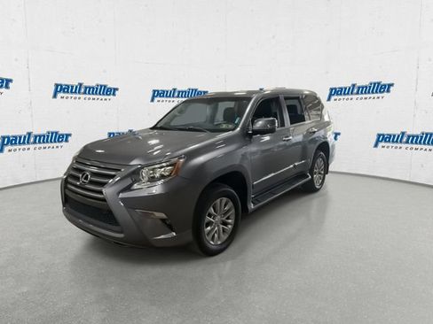 Used 2016 Lexus GX 460 w/ Premium Package AWD/4WD image 4