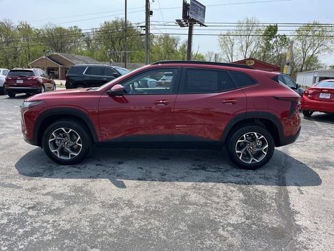 New 2026 Chevrolet Trax LT w/ LT Convenience Package FWD image 6