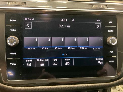 Used 2019 Volkswagen Tiguan SE AWD/4WD image 21