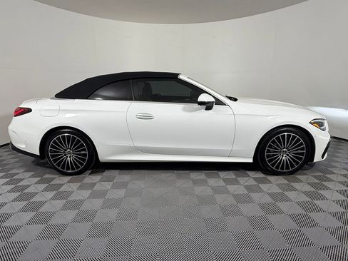 Used 2024 Mercedes-Benz CLE 450 4MATIC Cabriolet image 9