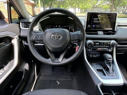 Used 2025 Toyota RAV4 LE FWD image 8