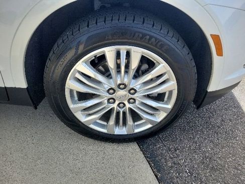 Used 2017 Cadillac XT5 Premium Luxury AWD/4WD image 17