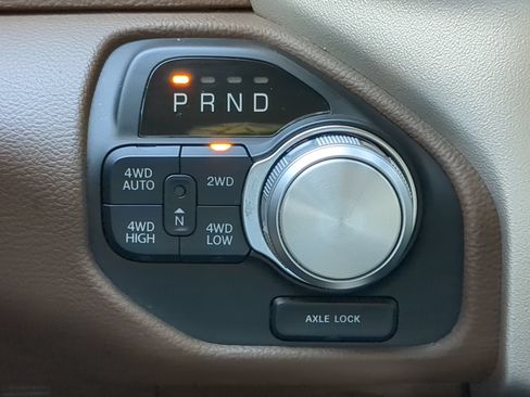 Used 2019 RAM 1500 Laramie AWD/4WD image 65
