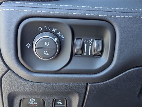Used 2022 RAM 1500 Limited AWD/4WD image 23