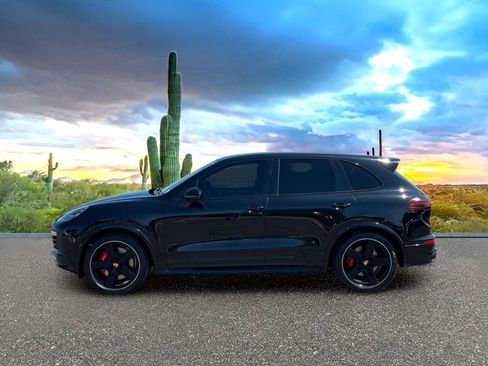 Used 2018 Porsche Cayenne GTS AWD/4WD image 3