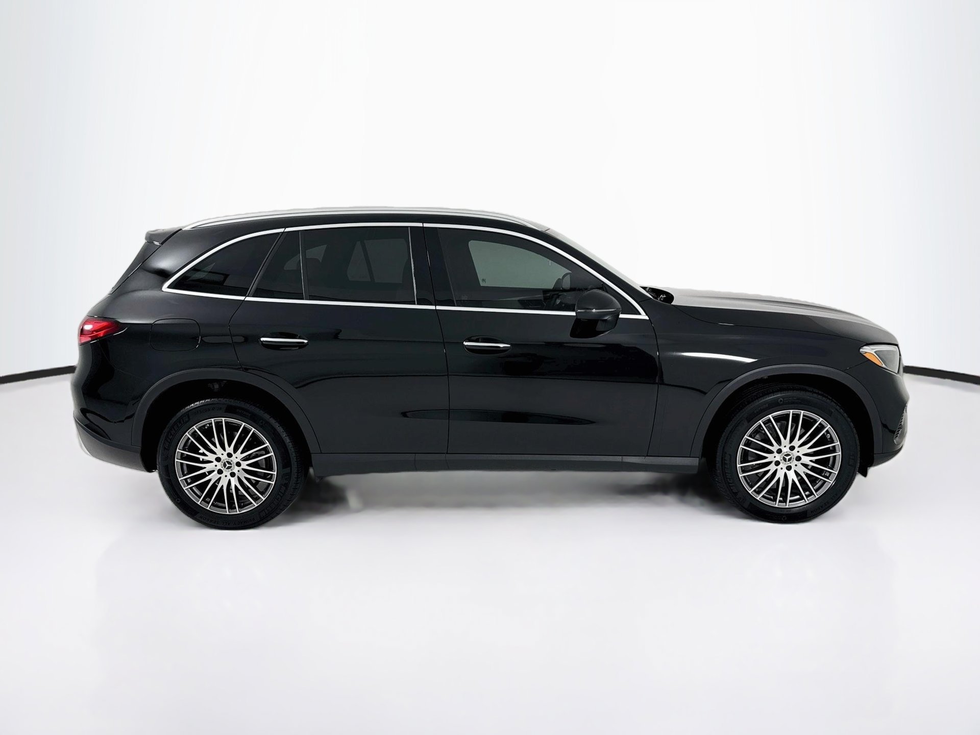 Certified 2026 Mercedes-Benz GLC 300 4MATIC image 9
