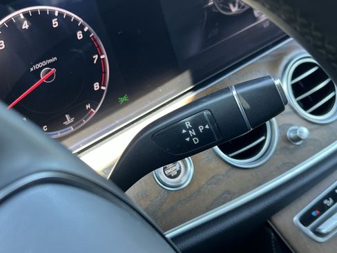 Used 2018 Mercedes-Benz E 300 4MATIC image 26