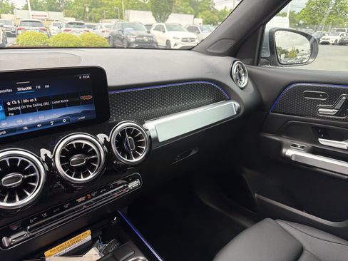 New 2026 Mercedes-Benz GLB 250 image 17