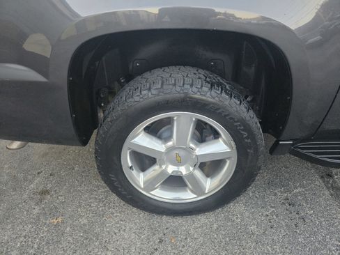 Used 2011 Chevrolet Avalanche LS w/ Regional Value Package image 25