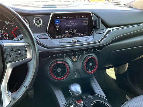 Used 2019 Chevrolet Blazer RS w/ Sun and Wheels Package FWD image 7
