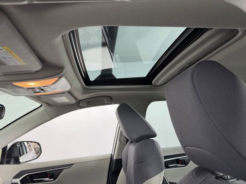 Used 2020 Toyota RAV4 XLE w/ Convenience Package image 22