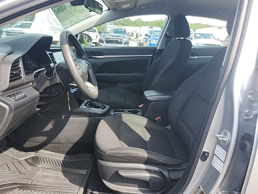 Used 2020 Hyundai Elantra SEL w/ Cargo Package (C1) FWD image 17