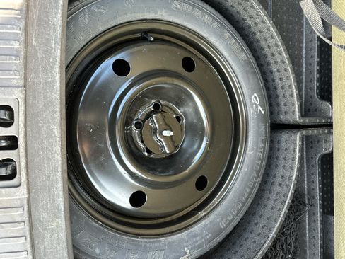 Used 2016 Lincoln MKX Reserve w/ Climate Package image 11