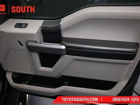 Used 2015 Ford F150 XLT AWD/4WD image 27
