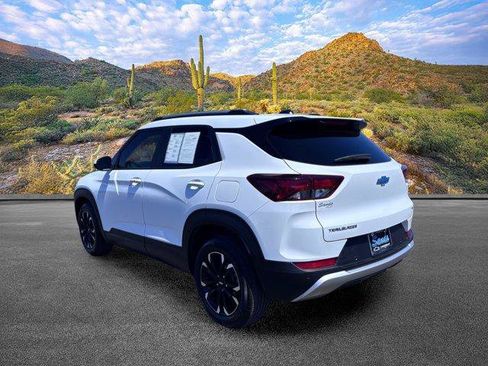 Used 2022 Chevrolet TrailBlazer LT w/ Confidence II Package FWD image 7