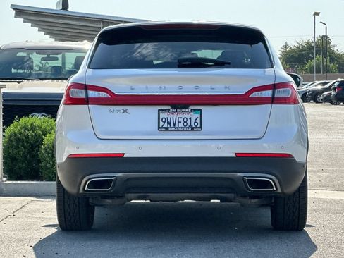 Used 2017 Lincoln MKX Reserve FWD image 4